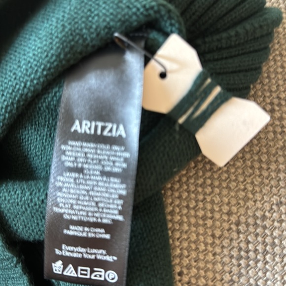 Aritzia Sunday Best Sweater - Picture 7 of 8